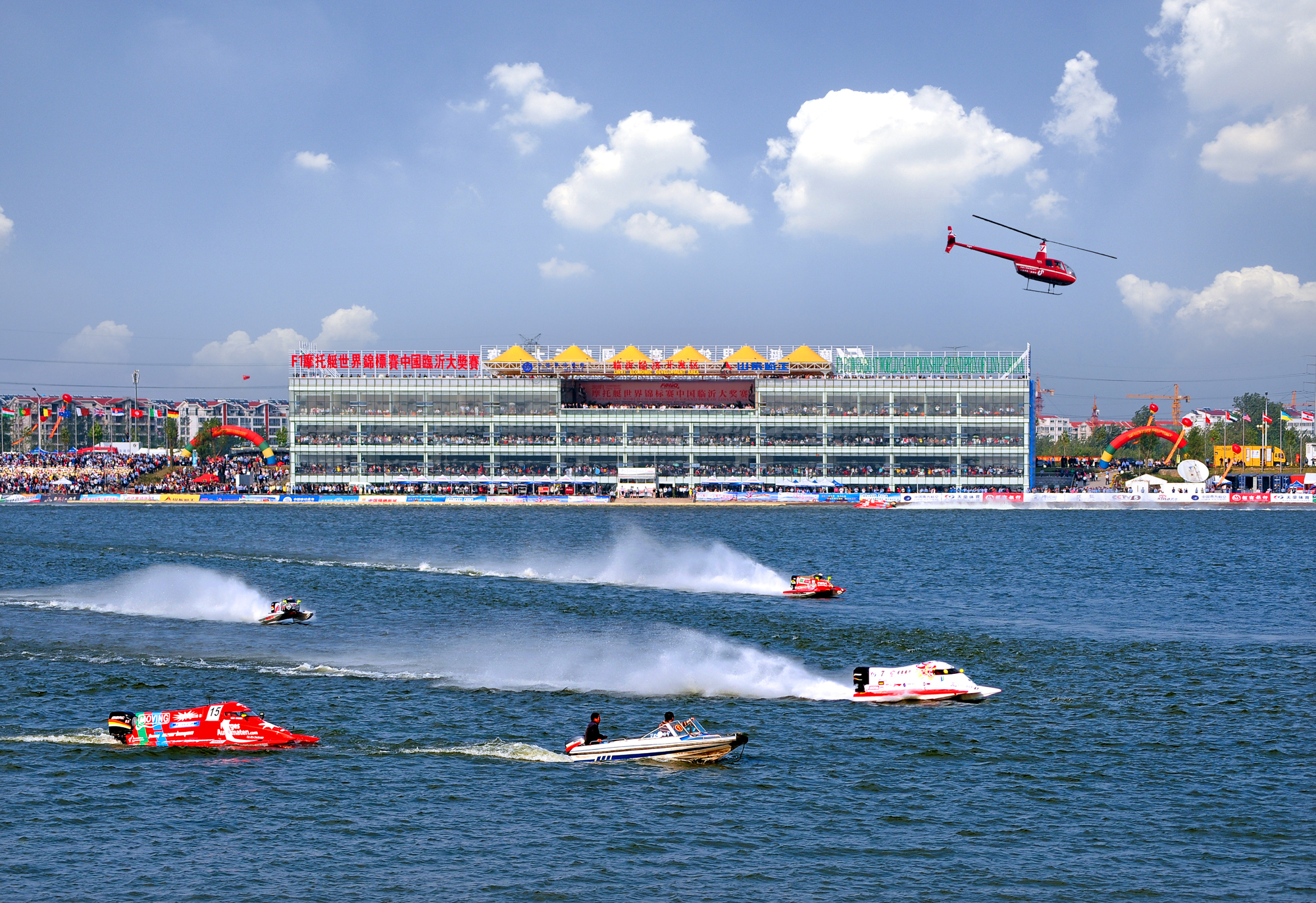 ����������